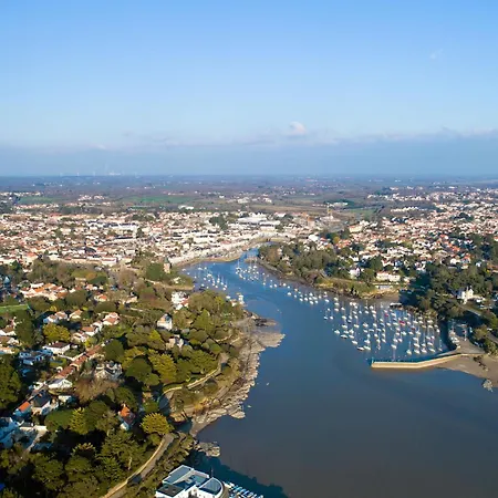 בית נופש Les Pins By Interhome פורניק