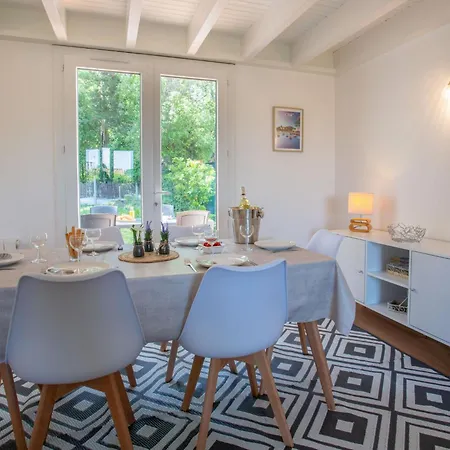 Les Pins By Interhome * פורניק