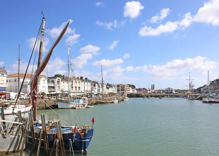 Les Pins By Interhome *