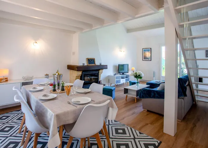 펜션 Les Pins By Interhome *